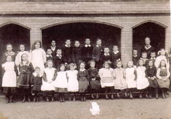 Children at Willington School in the 19th century